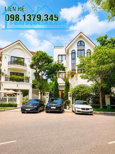 Biệt Thự Khu Vip Vinhomes RiverSide, Tuyên Ngôn Sống Đẳng Cấp 400m2, View Hồ - 200 Tỷ