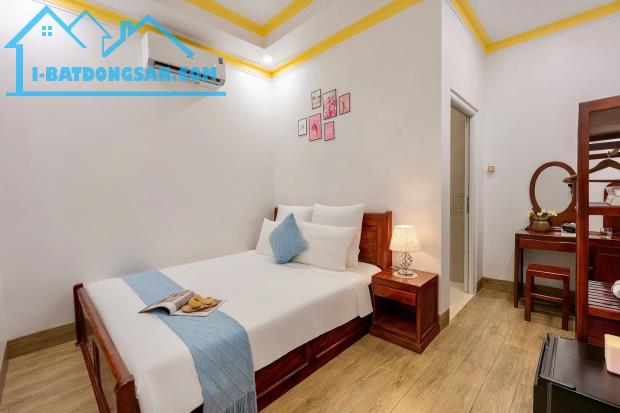 Cần bán khách sạn 1 trệt 5 lầu đối diện công viên Hoa Ban phố biển Ocean Dunes Phan Thiết