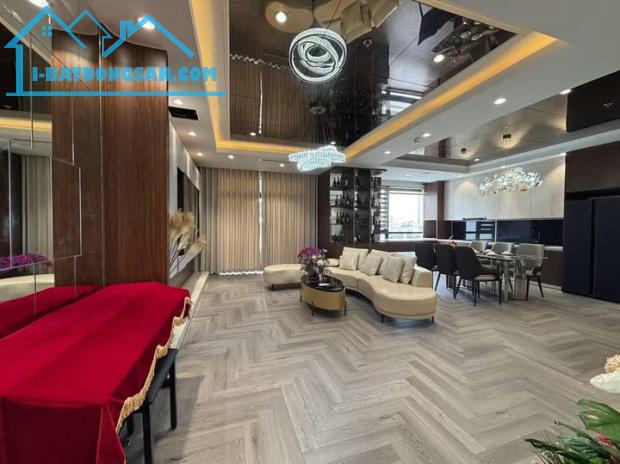 CHỦ NGỢP CẦN TIỀN! BÁN GẤP CĂN 3PN ECO GREEN CITY 95M2 MỚI SỬA ĐẸP LUNG LINH GIÁ 6.8 TỶ.