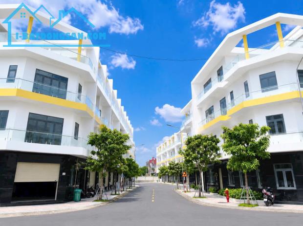 Nhà phố Bcons City Life tại phường Tân Uyên, Bình Dương