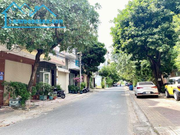 Bán lô đất trục đường D3 KDC D2D, Thống Nhất, Biên Hòa, 72m2, giá 5 tỷ 700.