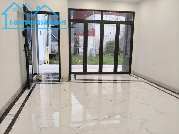Chủ nhờ bán nhà 3T, 74m2 mt4.7m, 3N, ô tô, thang máy, Nguyên Khê, Đông Anh.