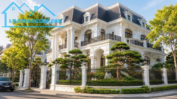 Ngộp bank bán Gấp biệt thự lô Góc Vinhomes Riverside 250m2 chỉ 8x tỷ. LH 0989626116