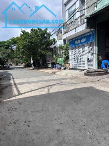 Cần bán toà nhà cửa hàng dịch vụ 5 tầng đang hoạt động tốt Tân Đông Hiệp Hồ Chí Minh