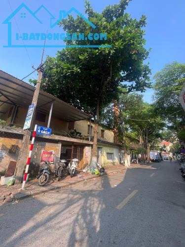 Chính chủ bán 1052m² đất TMDV đóng tiền 1 lần, 3 mặt tiền phố Lệ Mật - Việt Hưng