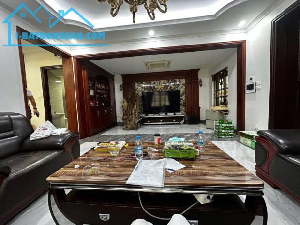 Mua nhanh BT đẹp 4 tầng KĐT Văn Phú, 210m2, mặt tiền 10m, ô chờ thang máy, giá chỉ 35 tỷ