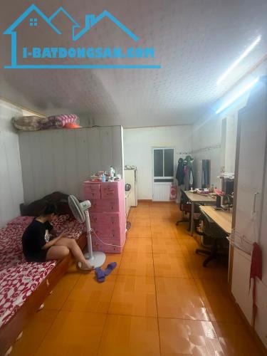 Chủ gửi bán nhà c4 72m2 ngõ phố Trương Hán Siêu vị trí đẹp rẻ nhất khu vực