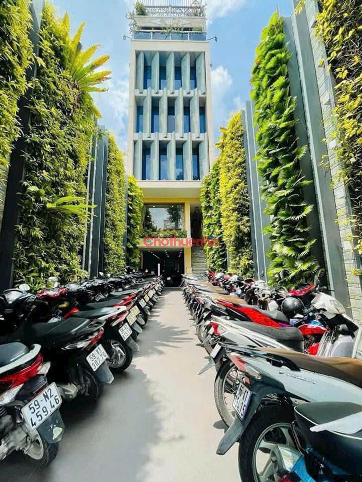 CHO THUÊ TÒA NHÀ ĐƯỜNG QUANG TRUNG QUẬN GÒ VẤP DTSD 1500M2