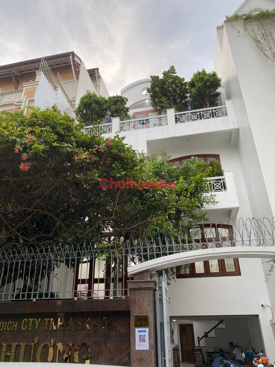 CHO THUÊ BIỆT THỰ SÂN VƯỜN SIÊU RỘNG TẠI HẺM VIP NGUYỄN VĂN TRỖI, QUẬN PHÚ NHUẬN