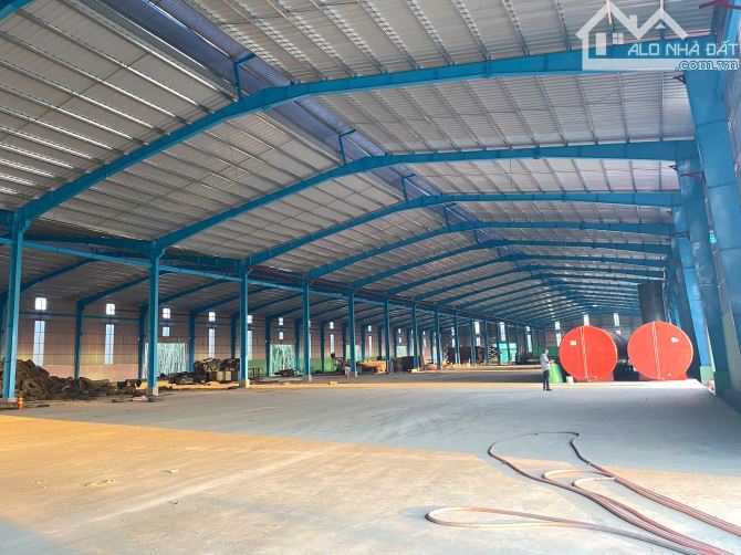 BÁN NHÀ XƯỞNG KHUÔN VIÊN 7.500M² TẠI THỦ THỪA, LONG AN- ĐƯỜNG CONT- SỔ HỒNG ĐẦY ĐỦ