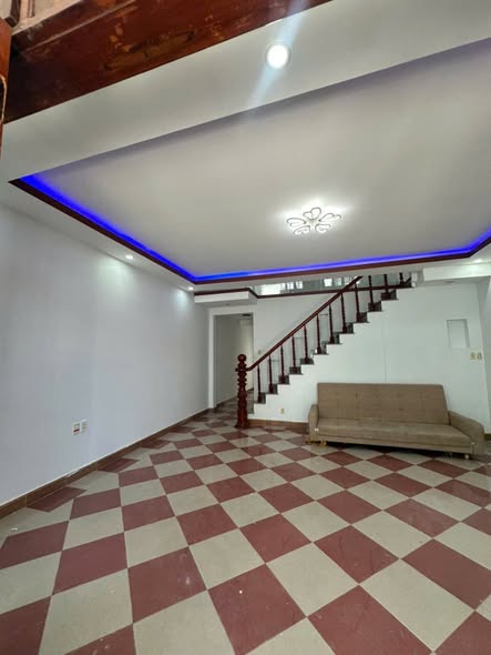 Nhà kiệt xe máy Bàu Năng 1