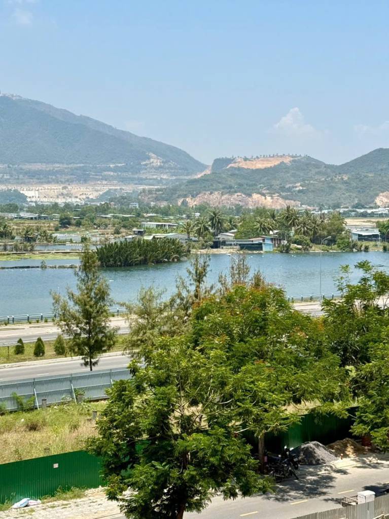 Bán căn hộ chung cư Noxh Hà Quang 1, góc 2 mặt tiền, view sông và công viên