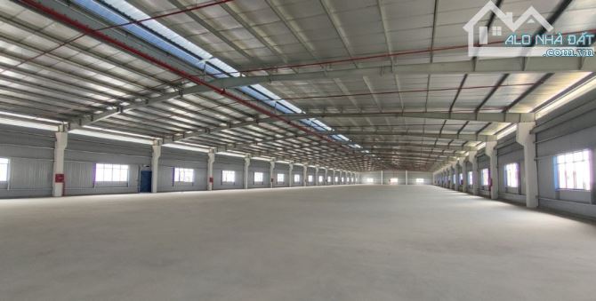BÁN KHO XƯỞNG 12.127M2, PHÁP LÝ CHUẨN, GIÁ TỐT TẠI KCN LONG HẬU, LONG AN.