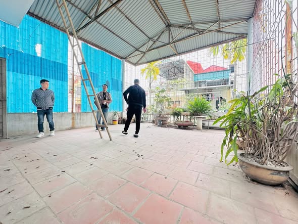 Ngõ 279 Hoàng Mai